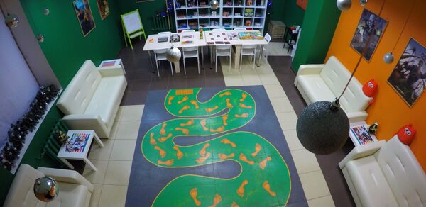 Уютный зал для творческих встреч и вечеринок