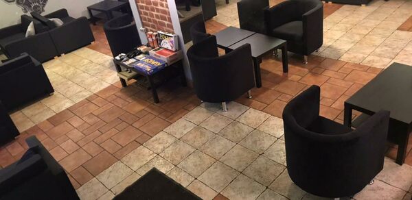 Лаундж-зона для вечеринок и трансляций