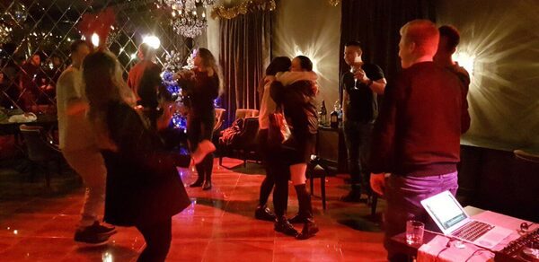 Vinity. Лофт-гостиная в центре Петербурга