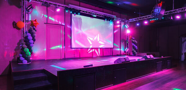 Мореми. Караоке-ресторан под закрытие