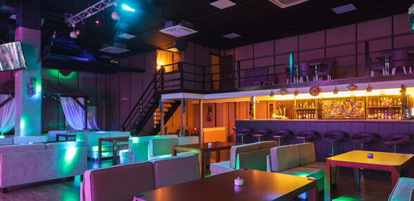 Мореми. Караоке-ресторан под закрытие