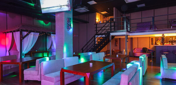 Мореми. Караоке-ресторан под закрытие