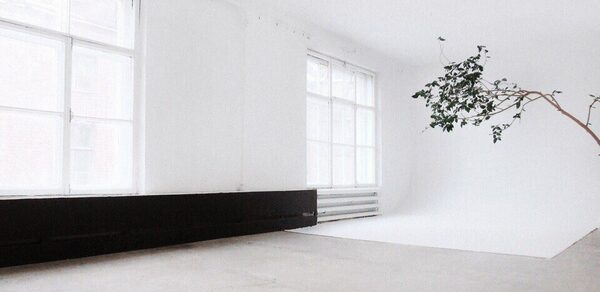 Светлый панорамный лофт в центре 