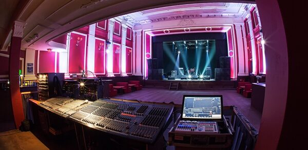 Артхаусное пространство в бывшем Доме Культуры