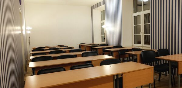 Языковой центр «МАРИНЕС»