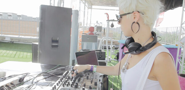  ZVEZDA ROOFTOP. Крыша на набережной Москвы-реки