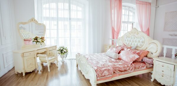 Like Studio Дизайнерская комната в светлых тонах