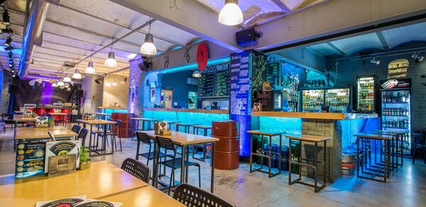 Бар в стиле лофт под закрытие