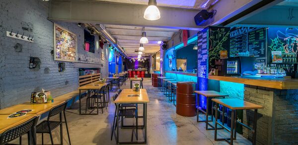 Бар в стиле лофт под закрытие