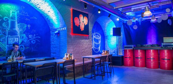 Бар в стиле лофт под закрытие
