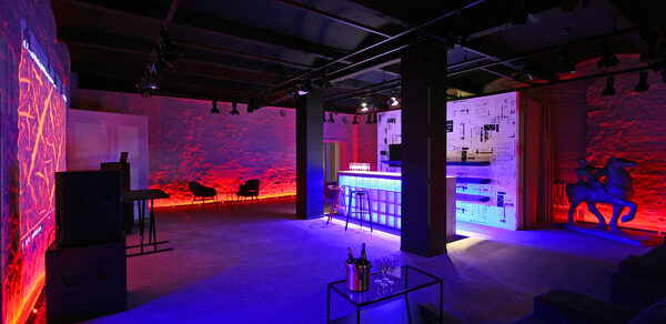 AIRLOFT. Камерный лофт в особняке 