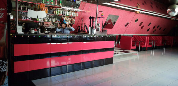 Бар под закрытие на севере Москвы