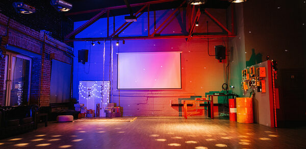 Rave On Loft. Просторный лофт с летней верандой