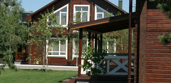 Клубный деревянный дом