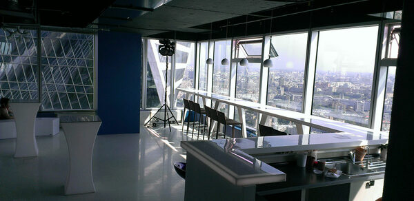 Многофункциональное пространство с панорамным видом