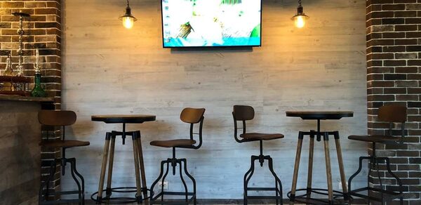 Lighthouse Bar. Лофт-бар с отдельным входом