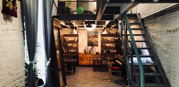 Двухуровневый арт-лофт с собственной парковкой