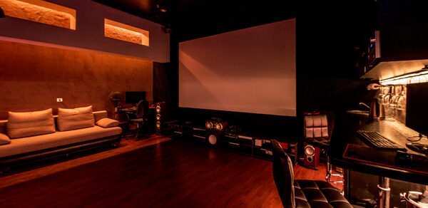 Караоке-лофт со светомузыкой