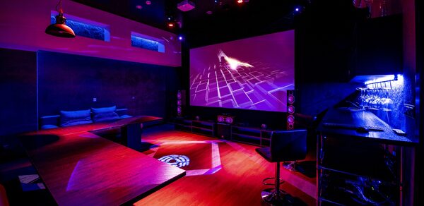 Караоке-лофт со светомузыкой