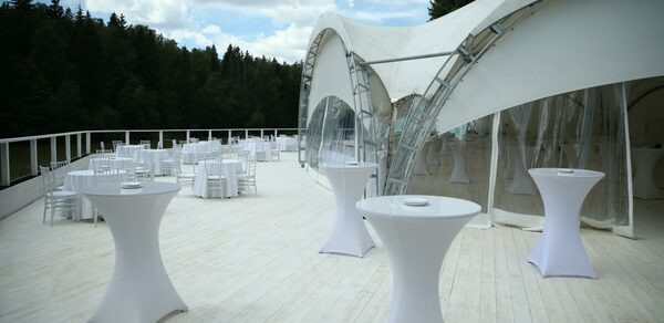 Лес event house