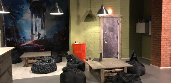 Лофт с пуфиками