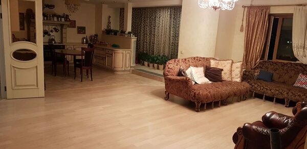 Loft Gallery Miramar Гостиная с оборудованной кухней