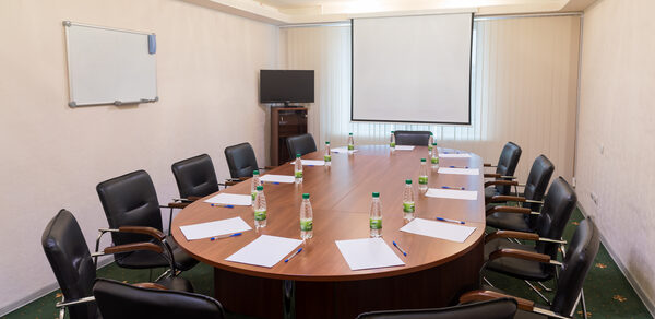 Кабинет с круглым столом