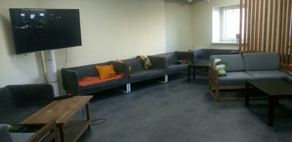 Лаундж пространство для встреч с друзьями