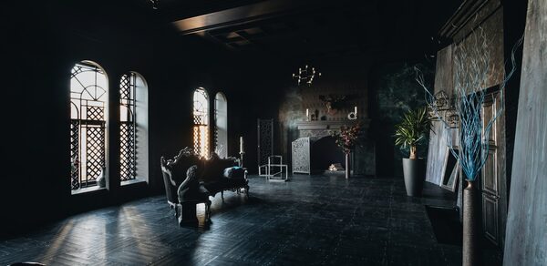 Полигон. Чёрная классика  Изысканный зал