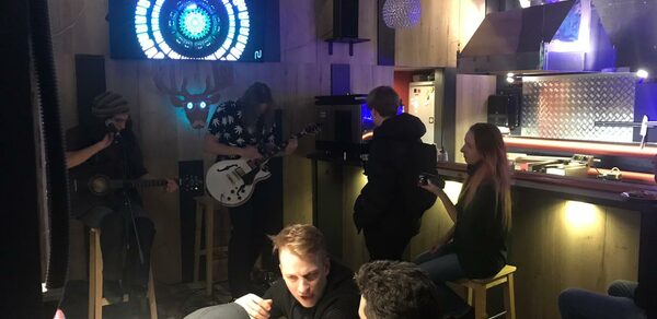 Лофт-бар в тихом московском дворе