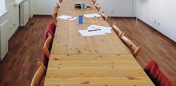 Пространство Белый лист с хорошей акустикой