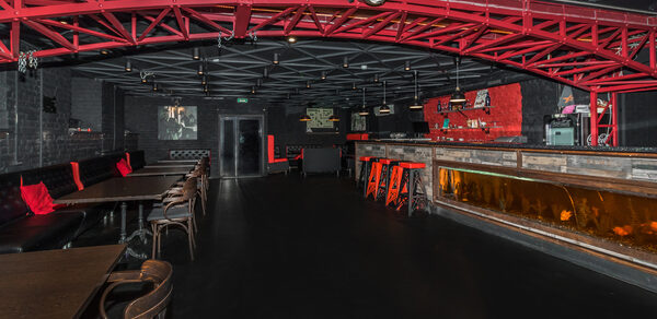 Пространство для приватных караоке вечеринок и праздников в 