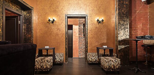 Лаунж бар под закрытие