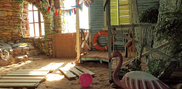 Graf-Studio. Студия с морским песком и водопадом