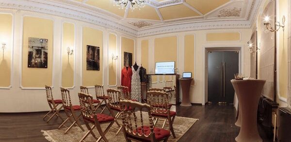 Зал в историческом особняке