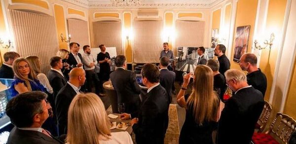 Зал в историческом особняке