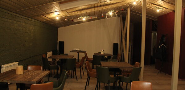 WineCas.es. Уютная мансарда в центре Москвы