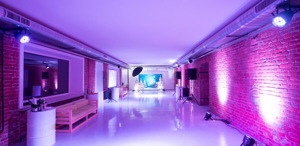 Gazon loft. Лофт со смежными залами