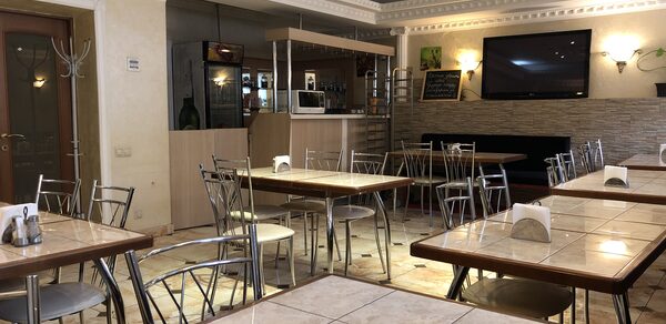 Кафе под закрытие с отдельным входом