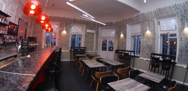 Commode. Лофт с высокими потолками