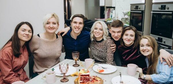 Светлая лофт-студия с кухней