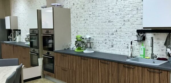 Светлая лофт-студия с кухней