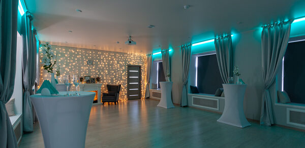 Palitra-Event. Современный белый лофт