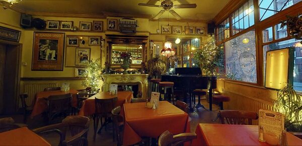 Whole Venue at Le QuecumBar & Brasserie