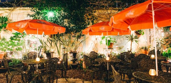 Garden at Le QuecumBar & Brasserie