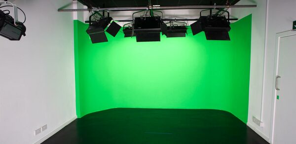 Film Studio 2