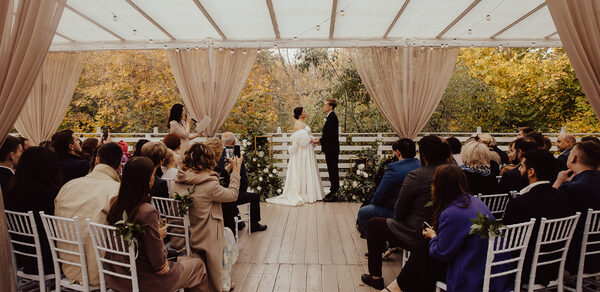 Кафе Море Внутри. Открытая веранда в парке