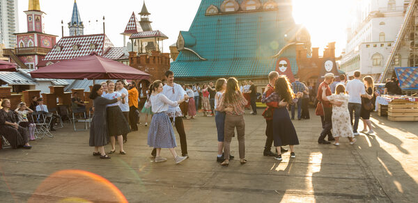 Vernissage Крыша для концертов и торжеств