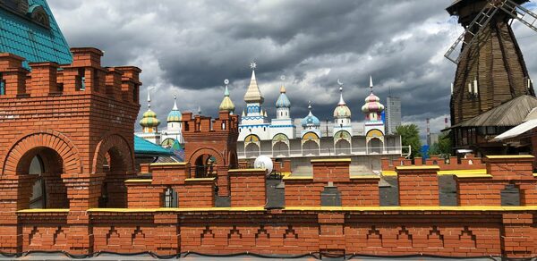 Vernissage Крыша для концертов и торжеств