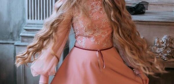  Зал с белым барокко для детских мероприятий